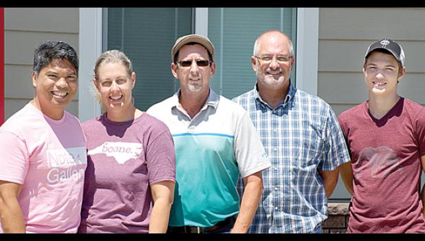 Photos for the Mascot by Sue Jacobson. The Floridians were: (left to right) Alex and Melinda Bowman, Bill Plummer, Richard Riendeau and Timothy Merwin.